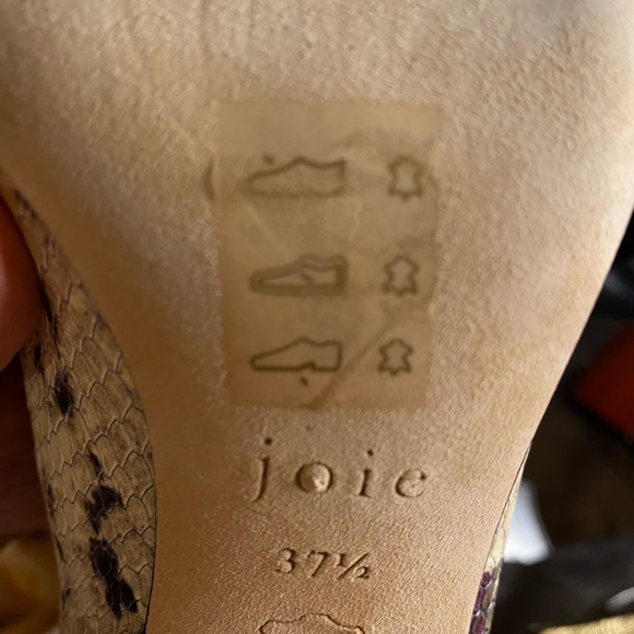 Joie Snakeskin print booties - Picture 8 of 11